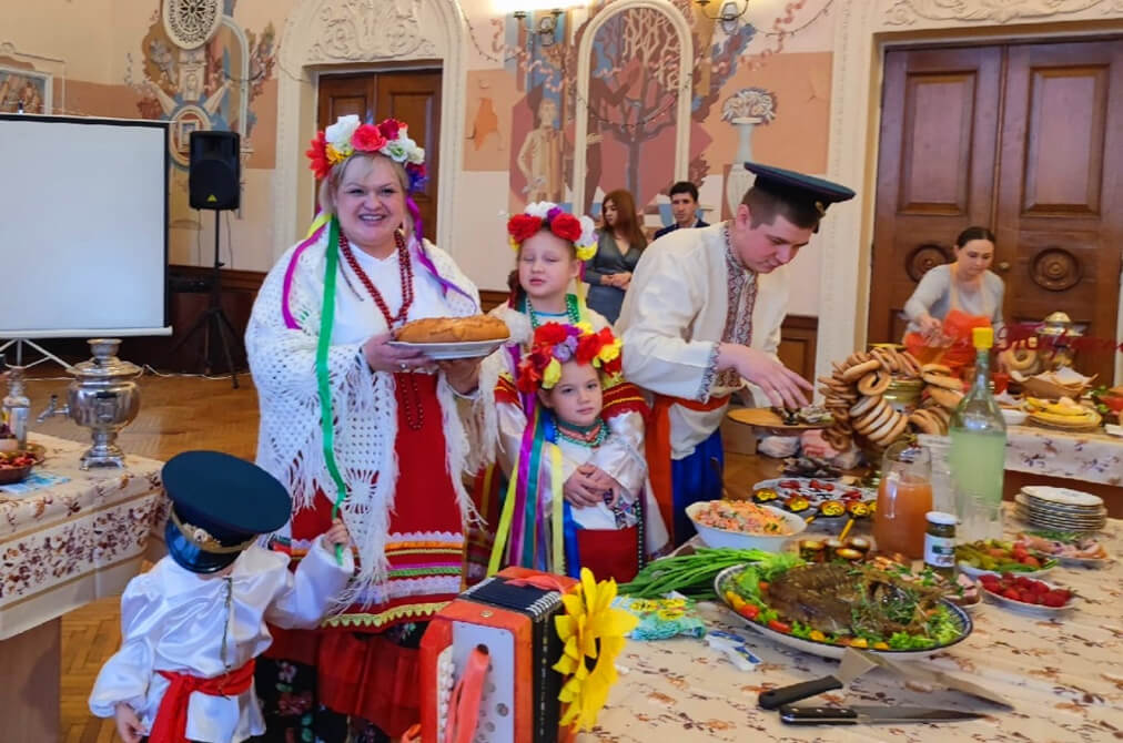 Семья Ефимовых представила себя в казацких традициях